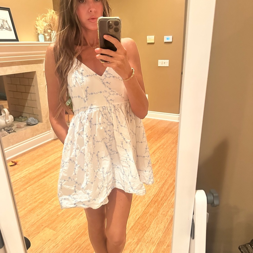ZARA White and Blue Eyelet Floral Dress Size M